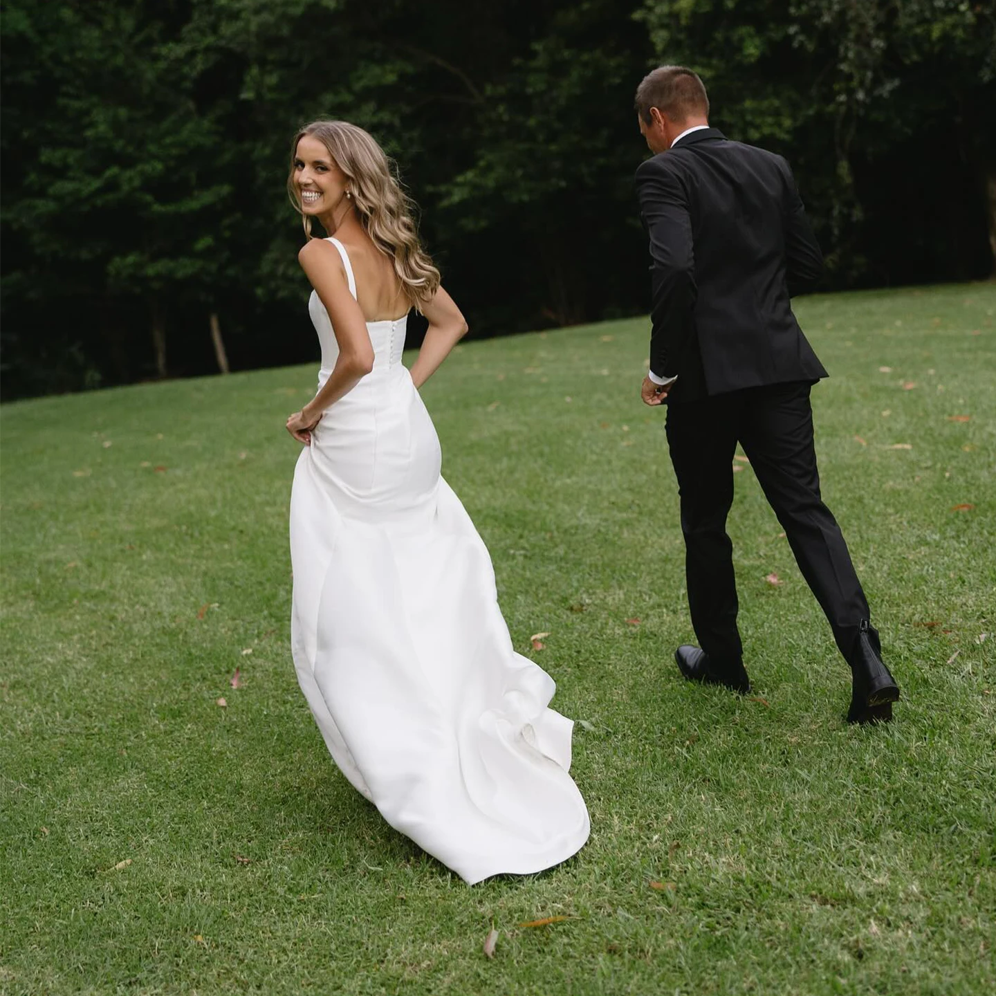 

Атласное свадебное платье без рукавов на бретельках с квадратным воротником и скользящим шлейфом, элегантное уличное свадебное платье TSWD805