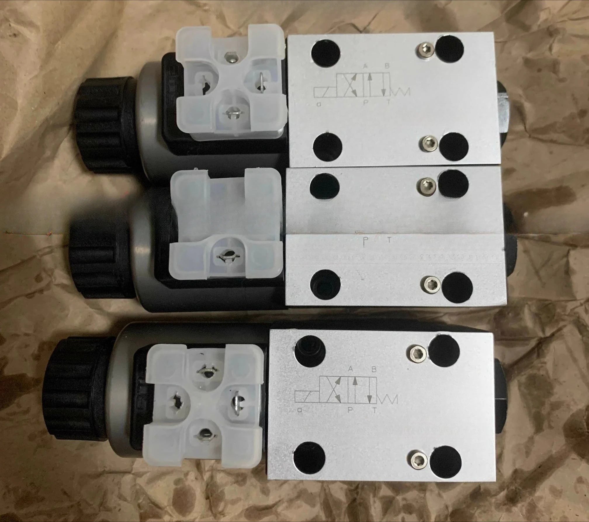 General agent Original genuine Italian solenoid valve SDHE-0631/2P DC 10S/PE