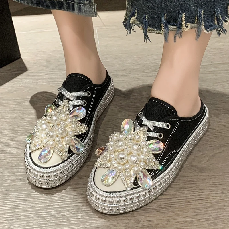 Women Luxury Canvas Shoe Pearl Rhinestone Decoration Skateboard Comfortable Vulcanized Casual Fashion Outdoor Shoes Female 35-40