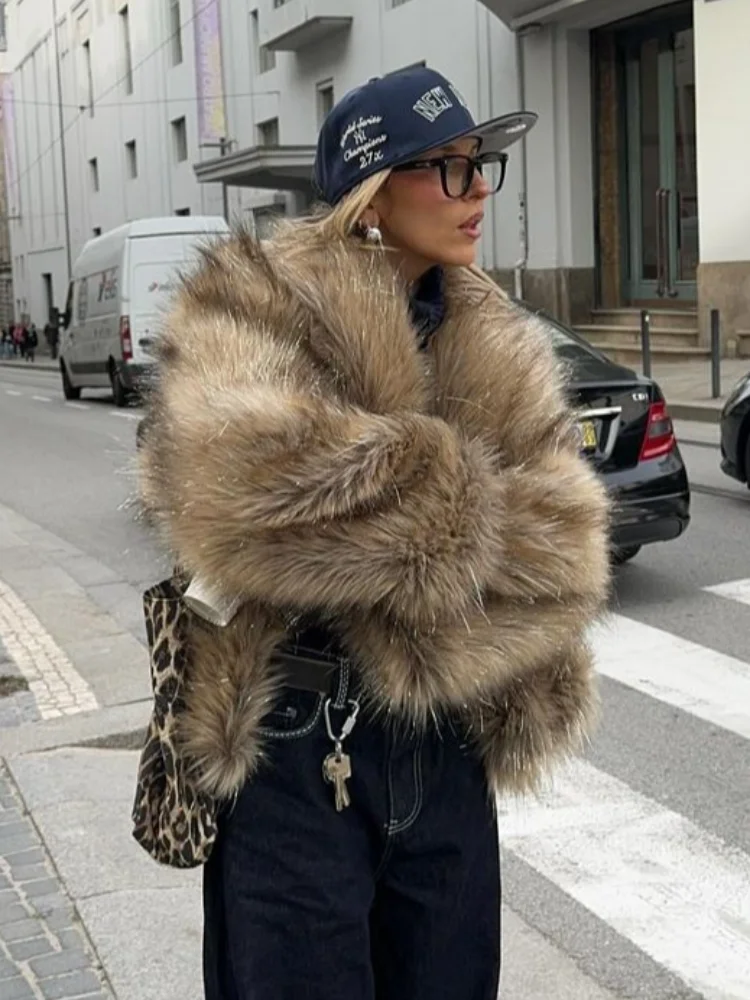 Women Fashion Loose Lapel Warm Fluffy Furry Faux Fur Jacket Winter Oversize Thicken Soft Short Fox Fur Coat Lady Plush Outerwear