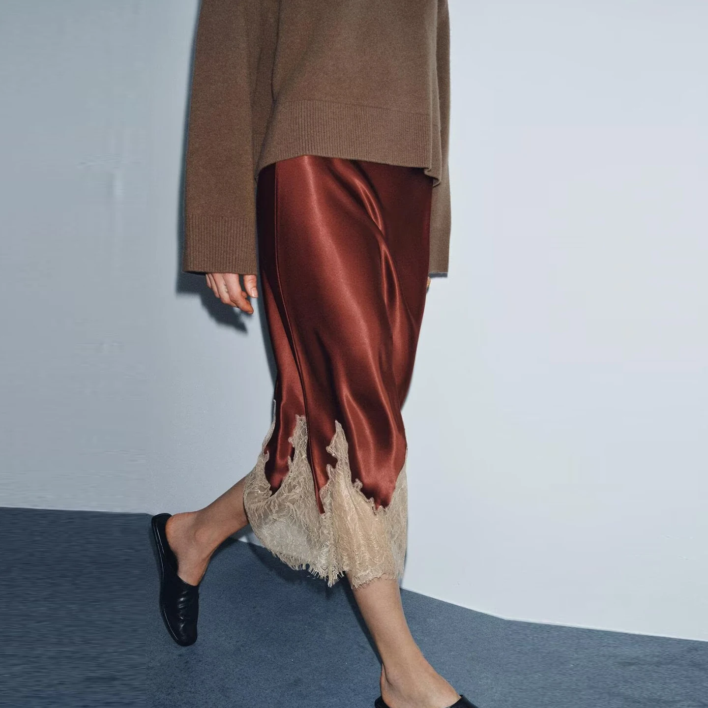 Z 2025 Nuova gonna a vita media in pizzo color Blo Personali Temperamento Gonne Faionable f Body da donna Stand Fit