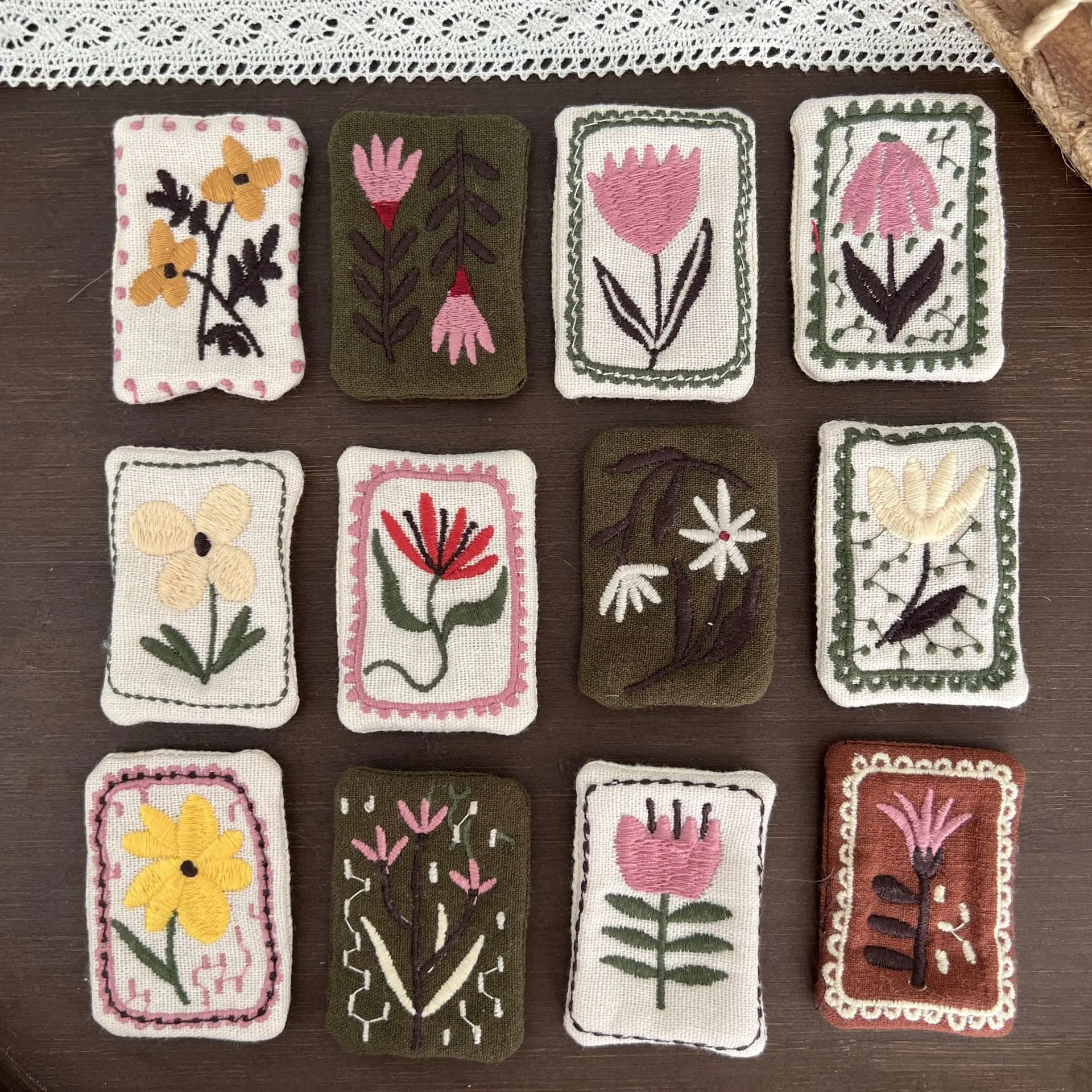 

Embroidered Animal Patch 1PCS New for Women Fabric Versatile Fresh Vintage Cute Flower Square Bag Hair Accessory Decor Durable