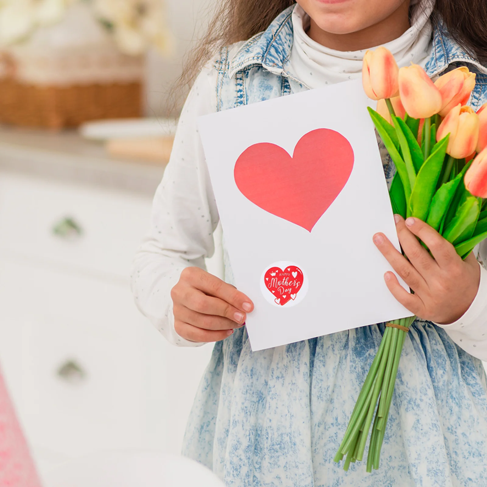 

1 Roll Mother's Day Heart Stickers Soft Cute Mom Stickers for Packaging Scrapbooks and Water Bottles Mothers Day Sticker Label