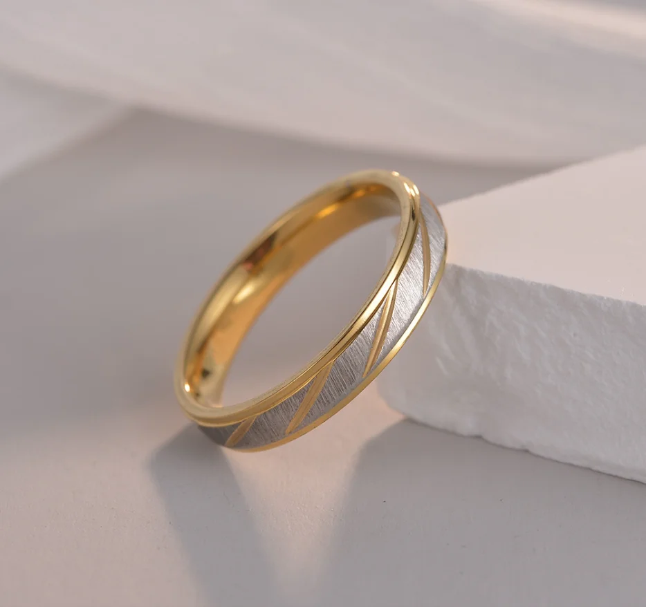 Fashionable stainless steel couple ring diagonal gold color paired ring light luxury style brother titanium steel ring