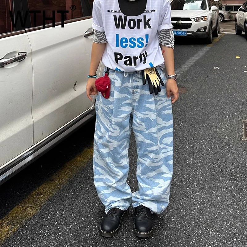 

WTHT модные осенние мужские камуфляжные свободные повседневные джинсовые брюки 2025 года, винтажные широкие прямые джинсы в американском стиле, мужские 2A1736