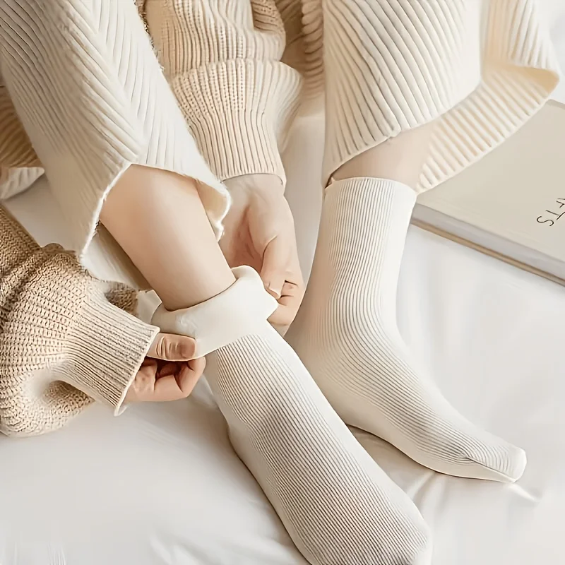 3 pairs of randomly colored warm winter socks - Adult thick warm tube socks, striped sole, mid-length style