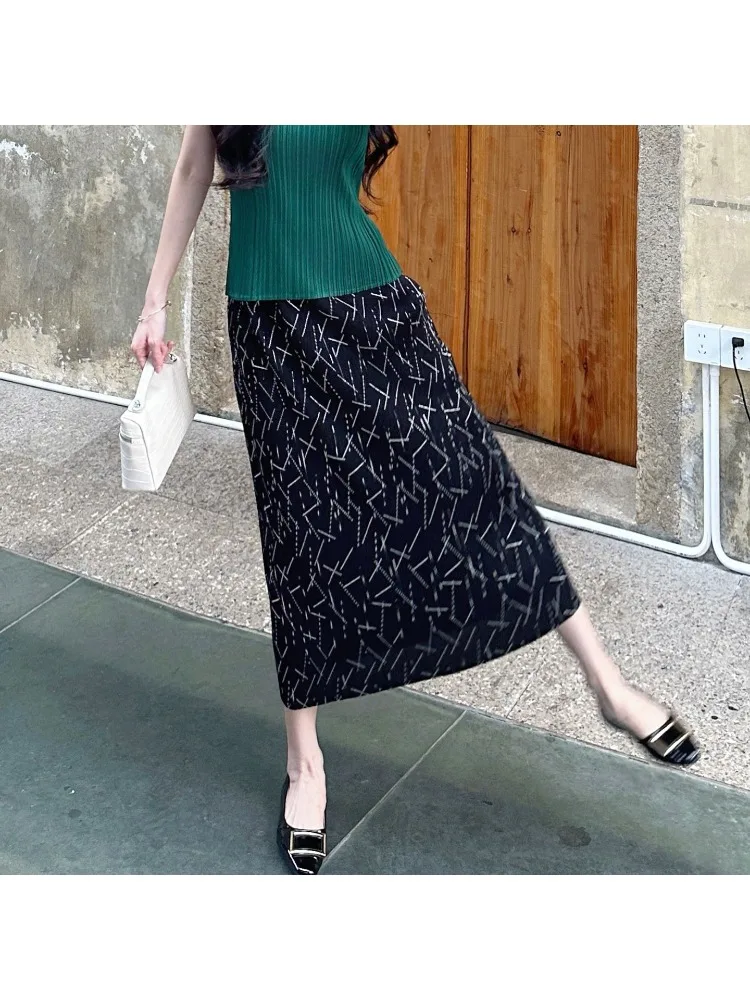 

Miyake плиссированная черная полуюбка модная универсальная летняя повседневная прямая юбка-труба для поездок на работу темпераментная женская одежда