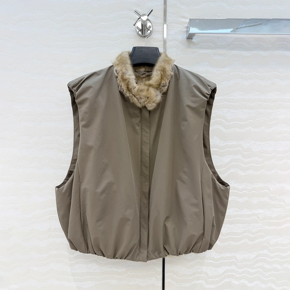 2026 Winter High Quality Ladies Reversible Sleeveless Gilet,Stand Collar 100% Polyester Outerwear26102024