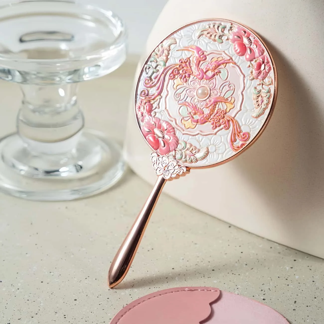 Ancient Style Handheld Portable Mirror with Metal Flip Cover, Portable Makeup Mirror