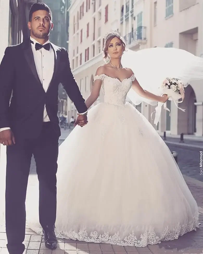 Vestidos De novia De princesa personalizados, vestidos De novia románticos con hombros descubiertos, Apliques De encaje, vestidos De novia sin espalda