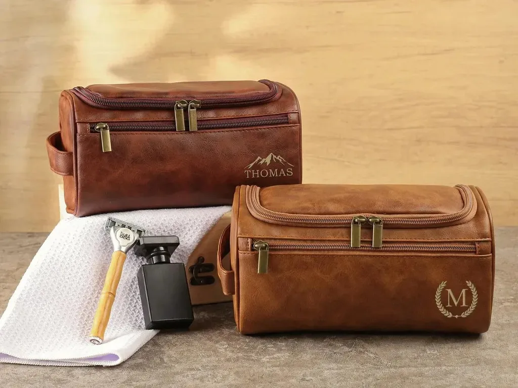 Wasserdichte Herrentasche mit graviertem Namen, personalisierter Name, langlebiges PU-Leder, vielseitig einsetzbar, ideal zum Rasieren, Reisen, Business-Make-up-Tasche – Detail 6