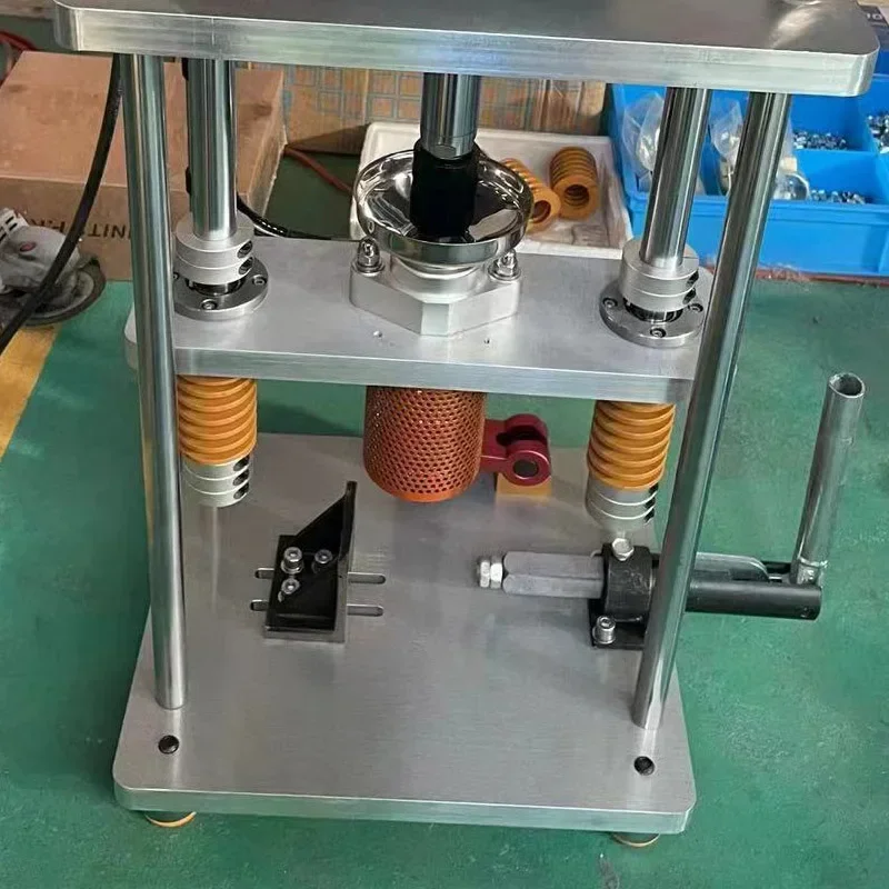 Safe to Operate and Low Cost Mini Injection Molding Machine For home processing and production of small products