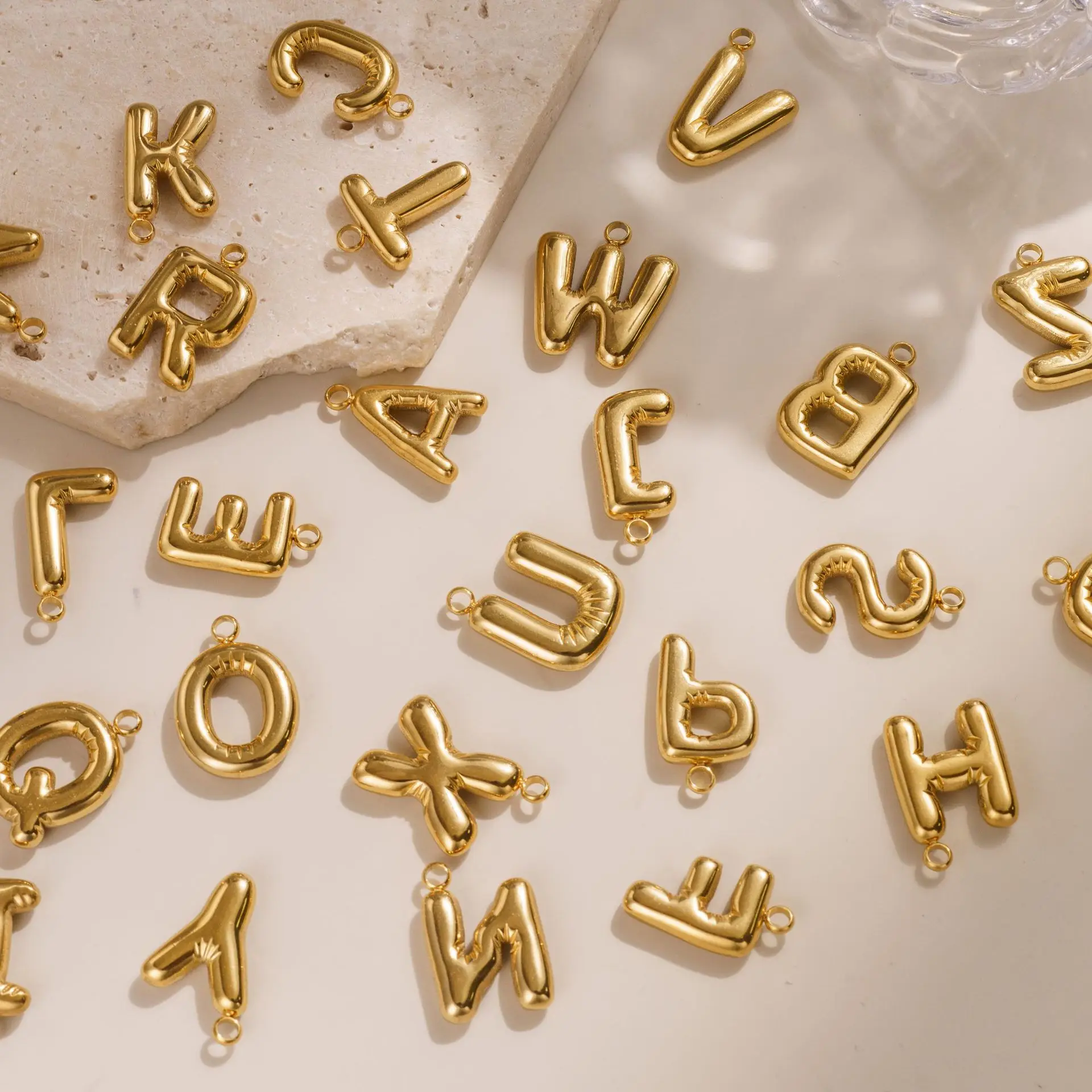 Fashion Letter Pendant PVD Gold-Plated Initial Necklace Bubble Stainless Steel Alphabet for DIY Jewelry Making
