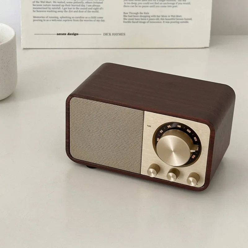 Retro Wooden Bluetooth Speaker Walnut FM Radio HiFi Bass Long Battery Life Desktop Home Decor Gift