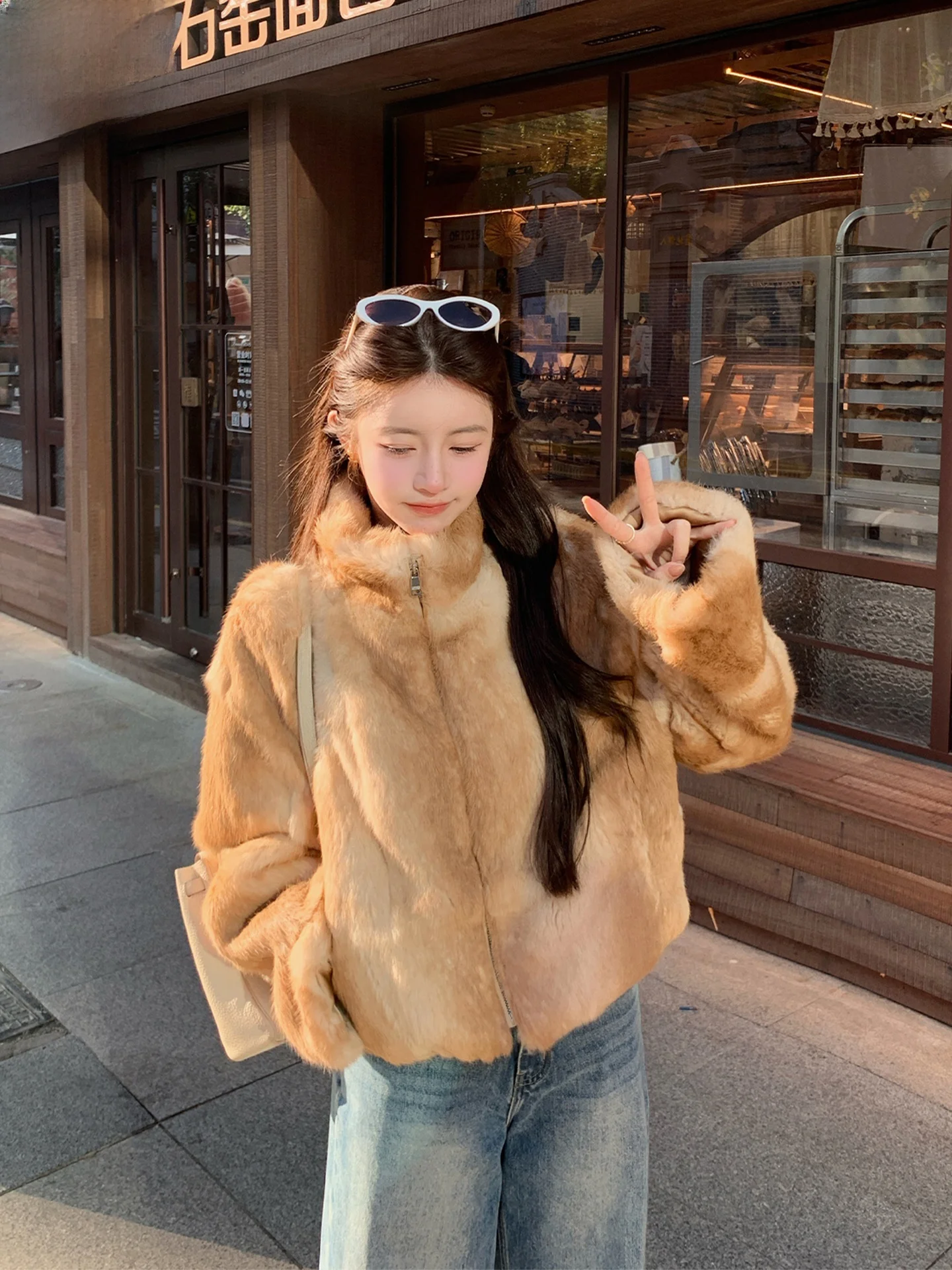 

Daisy Amber Glimmer Rabbit Fur ort Coat Women's Stand Collar Faionable Outerwear Warmth Guaranteed Chinese Brand Callme D...