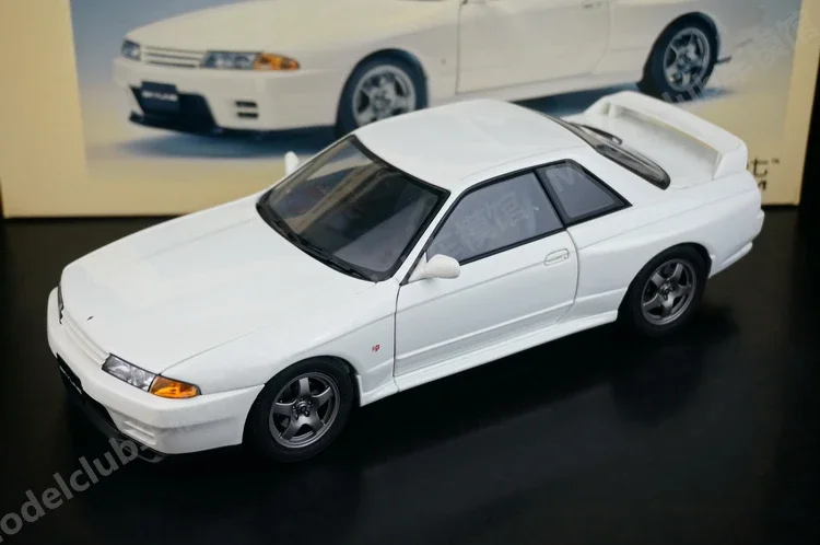 

Autoart 1:18 Skyline R32 Белый JDM First Edition Моделирование Ограниченная серия Все открытые металлические статические модели автомобиля из сплава Игрушка в подарок