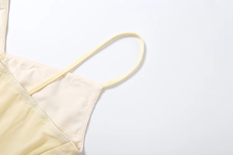 Weird Puss Pailletten-Spitzen-Patchwork 2-teiliges Set für Damen, durchsichtiges Camisole mit tiefem Ausschnitt + Rock mit elastischem Bund und Stufenabschluss, süße Sommer-Outfits – Detail 11