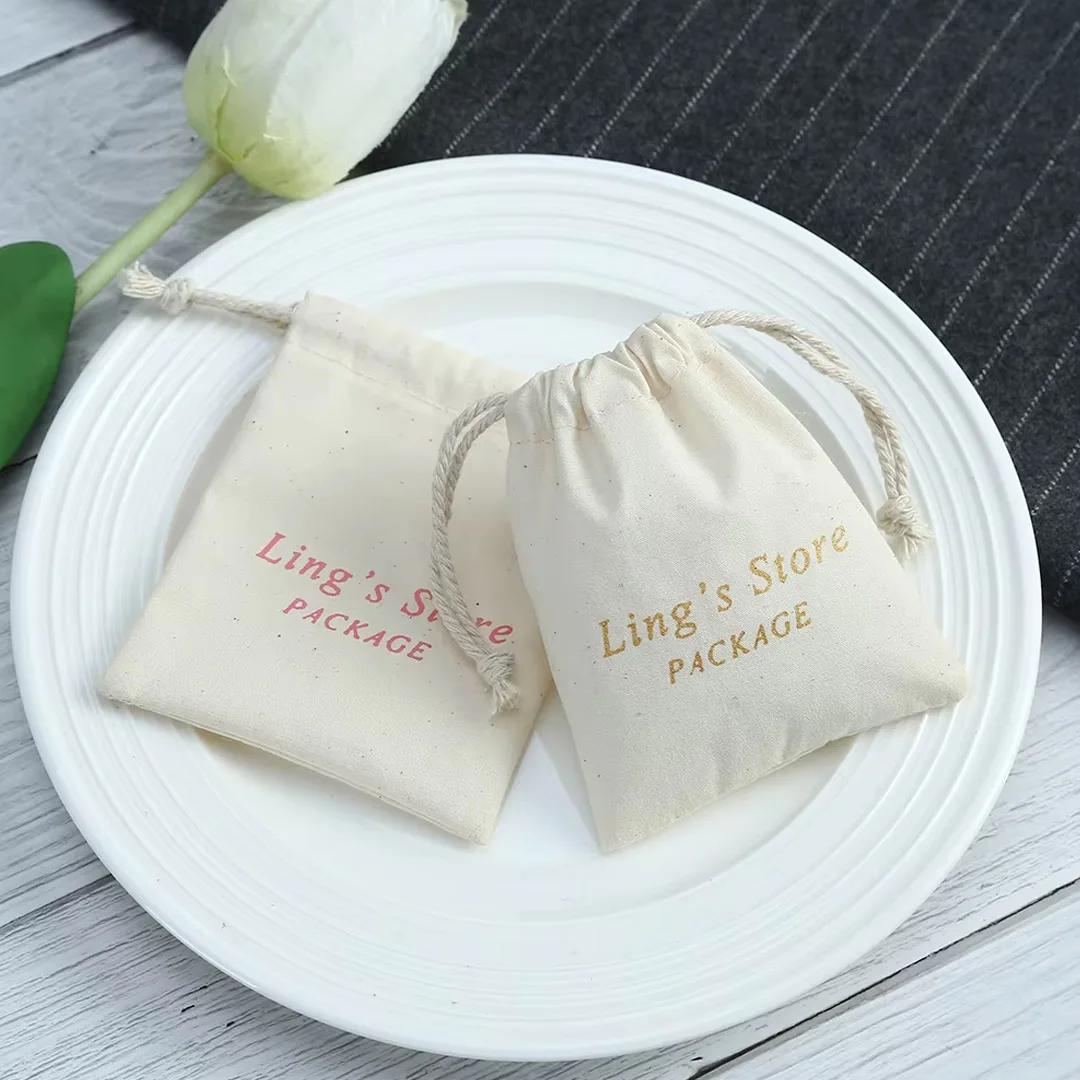 

100 шт., сумка для ювелирных изделий из мешковины с персонализированным логотипом, маленькие холщовые сумки с природой, подарочная сумка для колец, серег, браслетов, саше для свадебной вечеринки