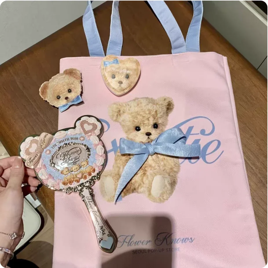 مجموعة فلاور نوز فلاش المحدودة، مجموعة مكياج قرص ظلال العيون وأحمر الشفاه #3