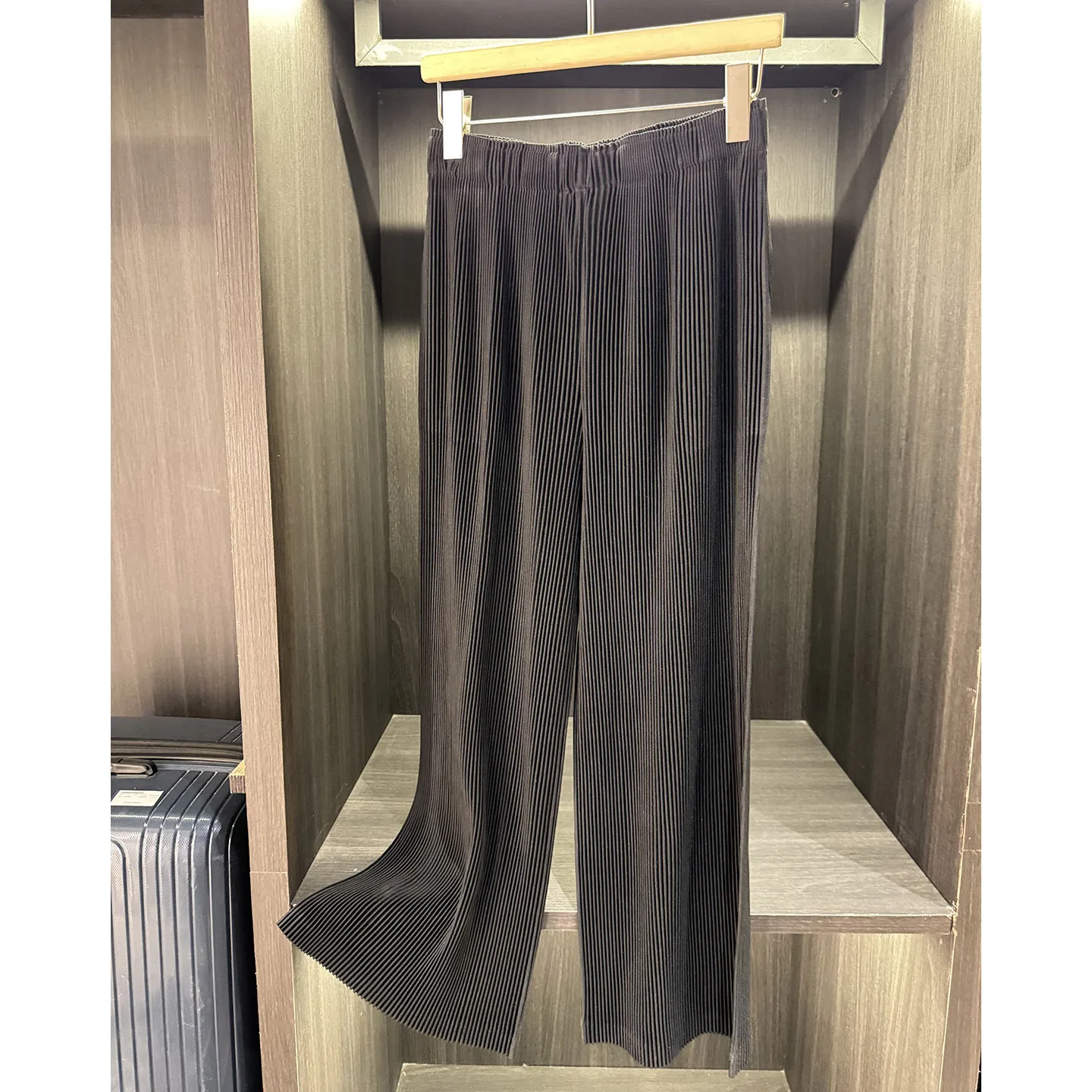 Miyake Pleated 2025 Pants for Women's Autumn New Style, Loose High Waisted Straight Leg Pants, Casual Wide Leg Commuting Style
