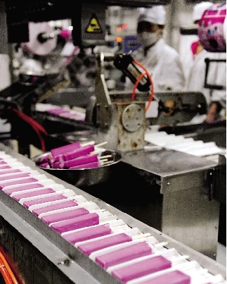 Industrial Full Automatic Stick Ice Cream Line Ice Lollipop Popsicle Maker Machine Customized Capacity For Frozen Food Factory