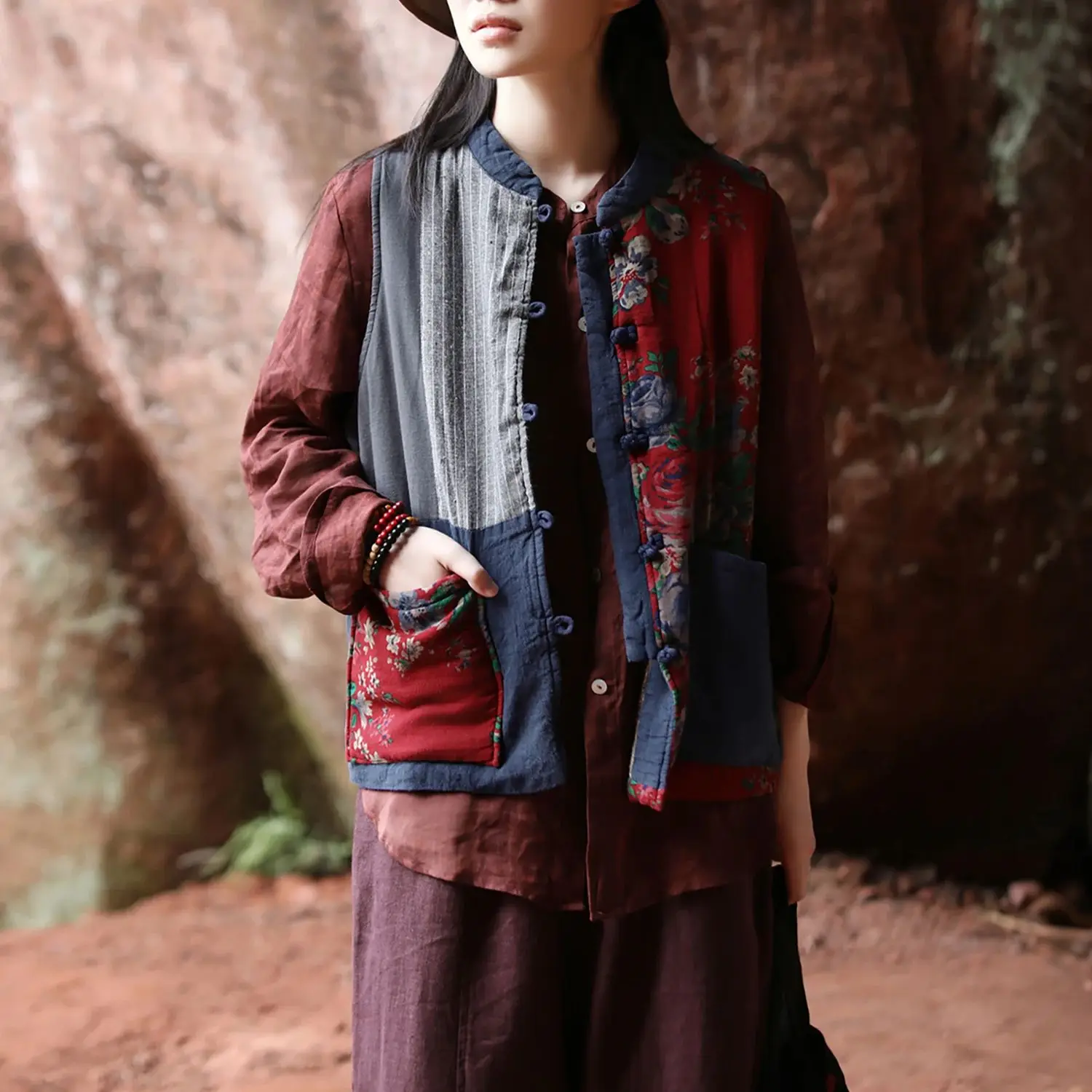 

LZJN Women's Autumn/Winter Ethnic Patchwork Cotton-Padded Vest with Chinese Handmade Frog Buttons - Zen Vintage Style Waistcoat