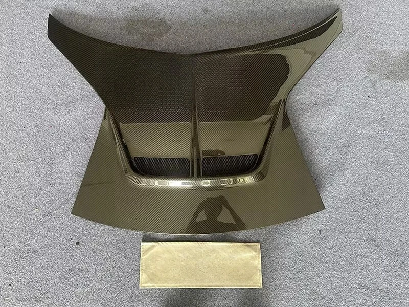 Wholesale  Dry Carbon Fiber V Style Engine Front Bumper Hood For Lotus Emira Body Kit Car Body Kit