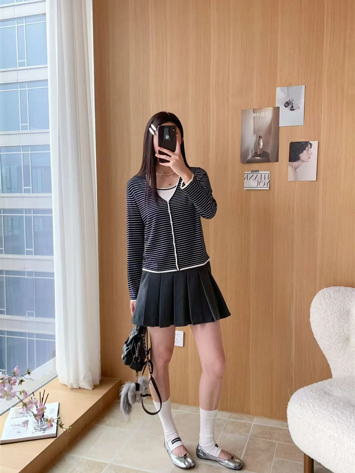 

Ultra Soft Knitted V-Neck round Neck Sweater Spring 2026 Women's Casual Loose Fit Long Sleeve Stripe Pattern Zipper Closure