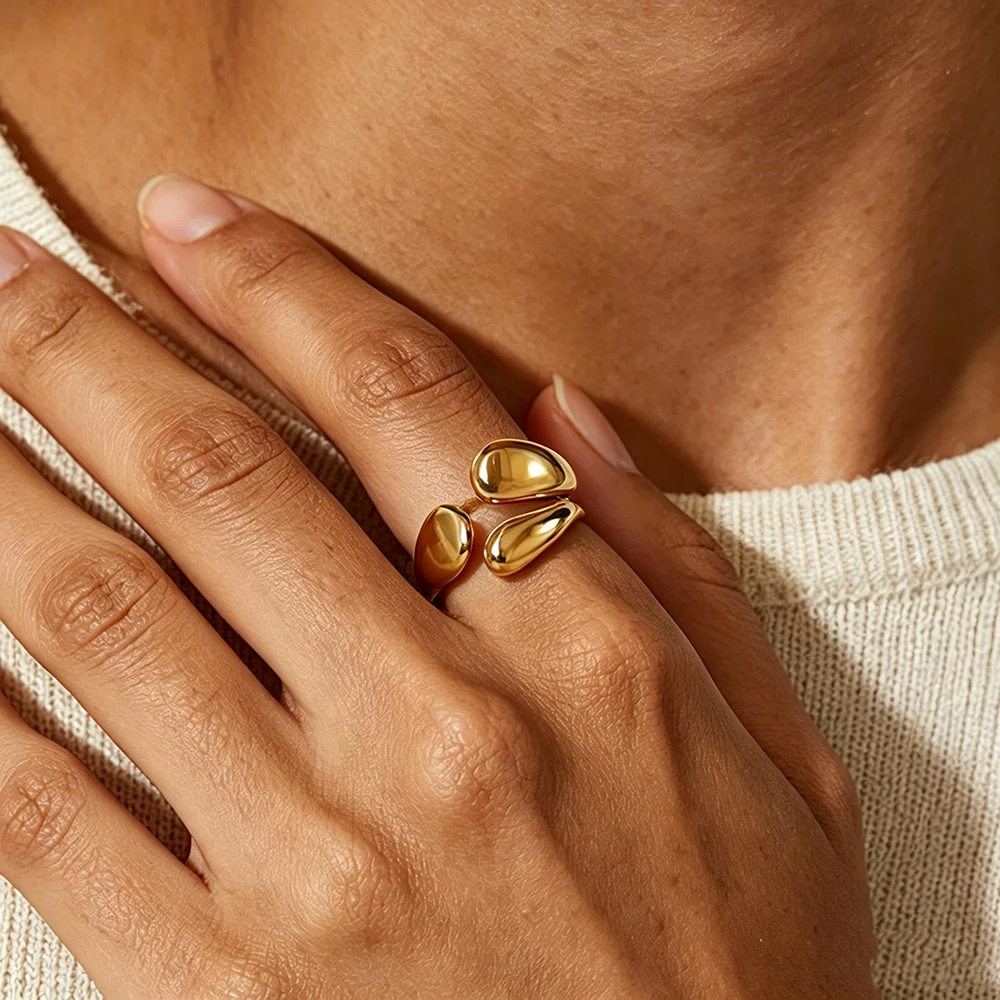 Minimalistische geometrische klobige Ringe für Frauen, goldfarbener Edelstahlring, ästhetischer Hochzeits-Statement-Schmuck, Geburtstagsgeschenk