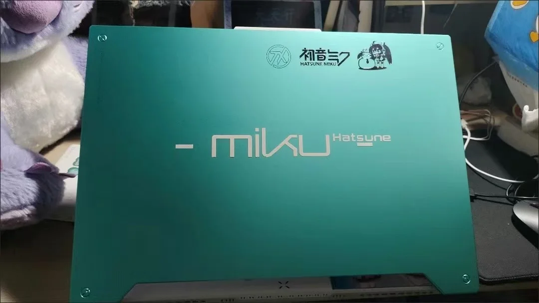 Anime Hatsune Miku Reflection Car Sticker Chassis Computer Electric Car Luggage Compartment Cute Sticker Kids Toy Gift