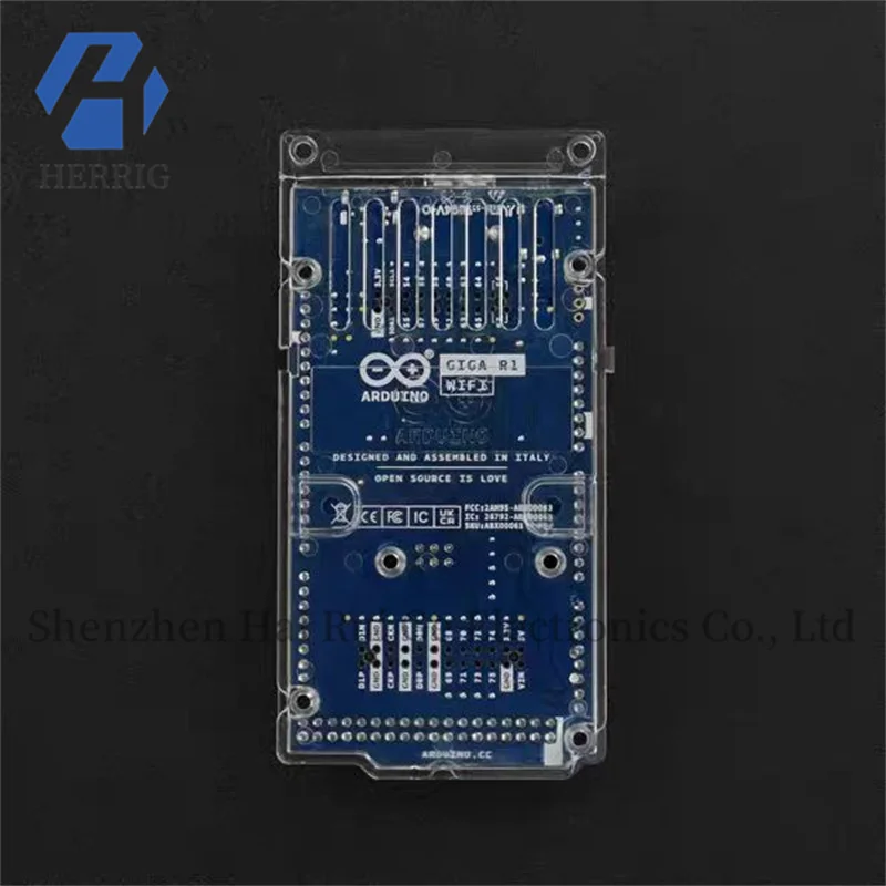 لوحة تطوير WiFi Arduino GIGA R1