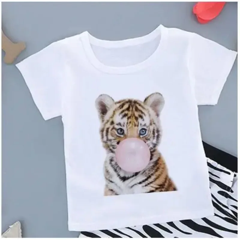 Camiseta de manga corta con estampado de dibujos animados para niños y niñas, ropa blanca Kawaii, moda de bebé perezoso soplando burbujas rosas