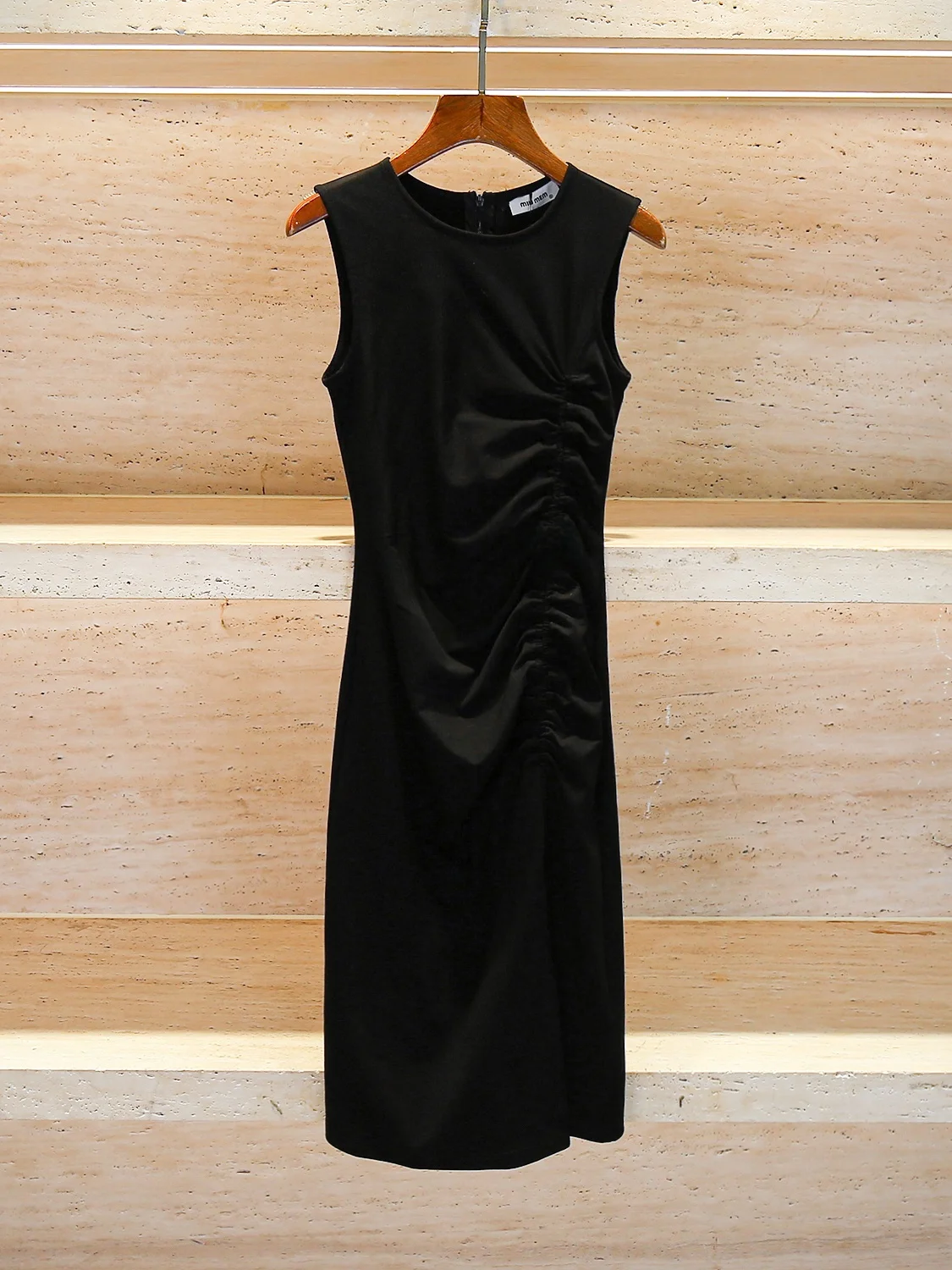 เสื้อกั๊กทรงสลิมสไตล์เฮปเบิร์นสำหรับฤดูร้อนระดับไฮเอนด์ พร้อมกระโปรงทรงเอวสูงแบบเรียบง่ายสำหรับผู้หญิง