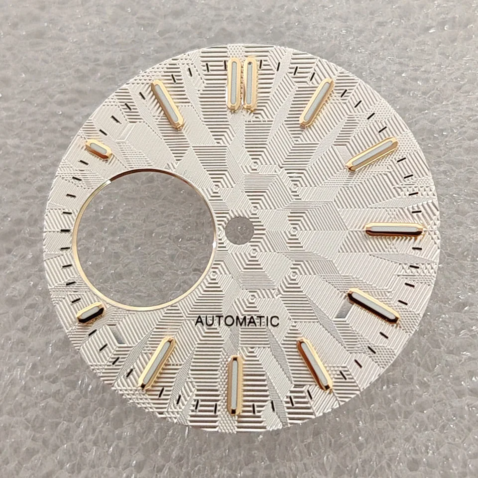 2025 New Geometric Personalized Watch Dial Green Luminous 28.5mm Watch Face for NH34 NH36 NH38 Movement
