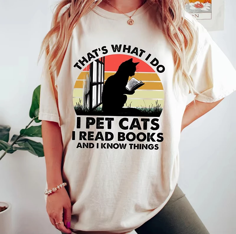 Hot Cats and Books Funny Men Women T-Shirt Harajuku Print Fashion Short Sleeve Summer Casual T-Shirt I Pet Cats I Read Books Top