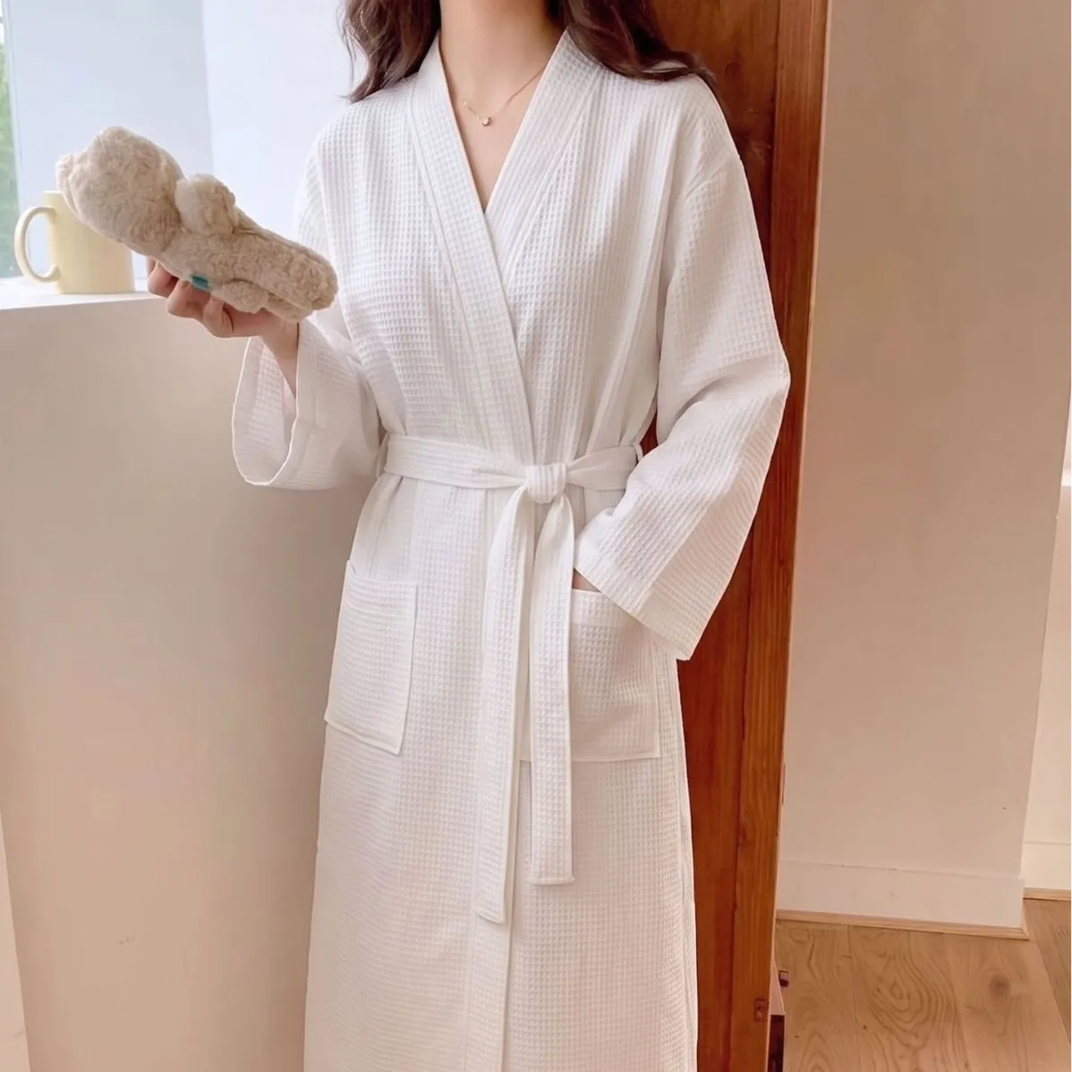 Women's Pajamas for Spring and Autumn, Nightgown and Robe, Korean Style Fashionable Loungewear, Couple's Bathrobe, Thin Version
