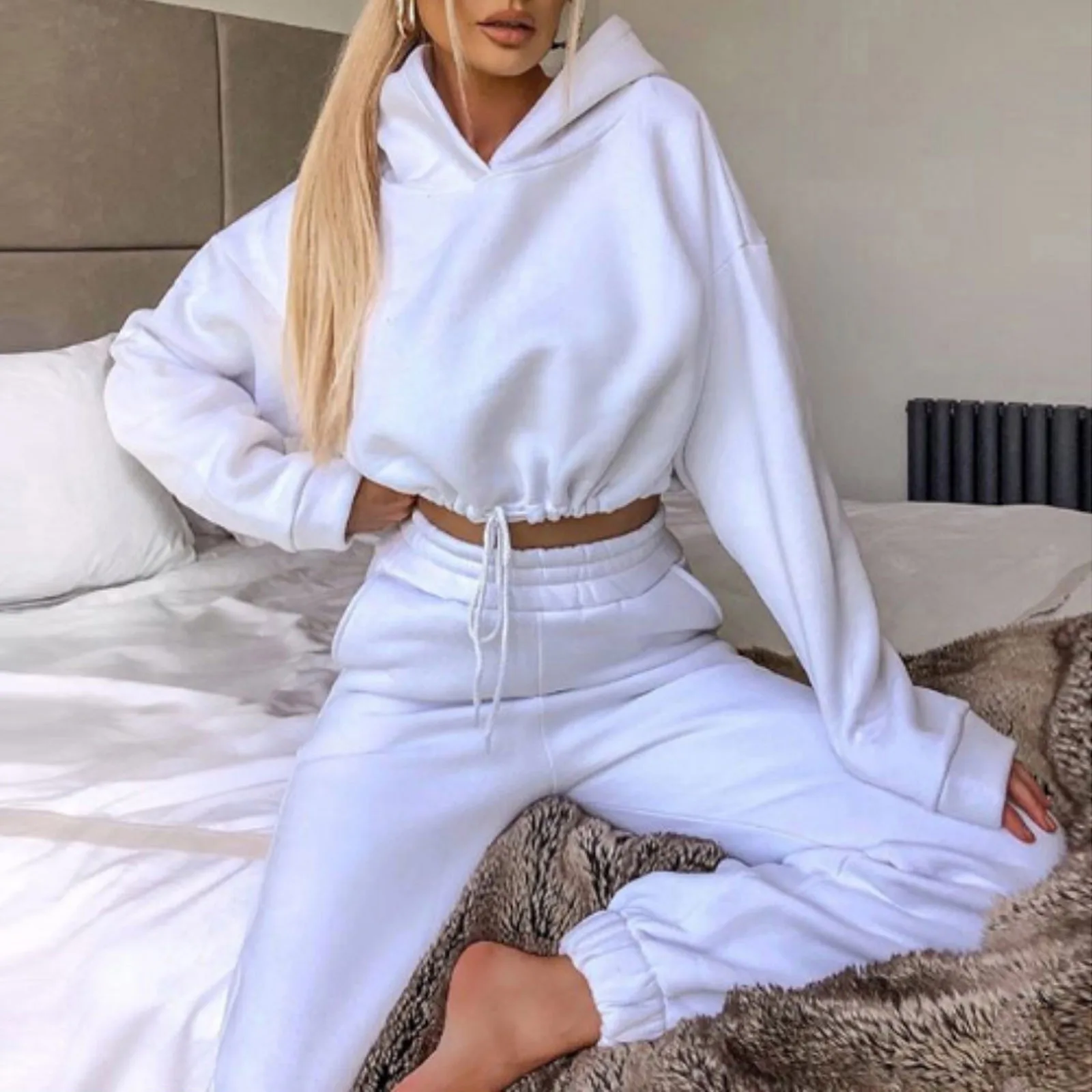 2023 Hot Sale Funny Solid Color Tracksuit Women Suit Fleece Hoodies Casual Sports Set Long Sleeved Sweater Trousers Sportswear