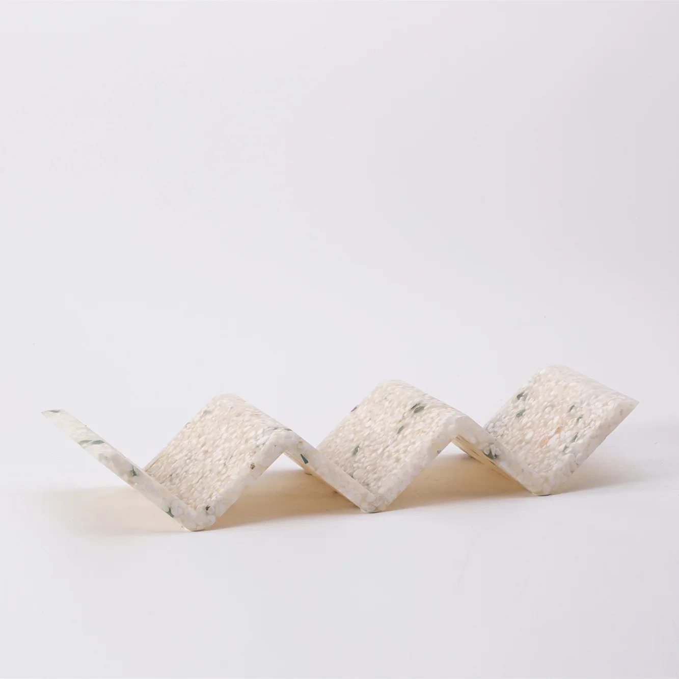 

New Modern Creative Abstract Resin Crafts Designer Home Model Room Fruit Plate Wine Rack Ornament