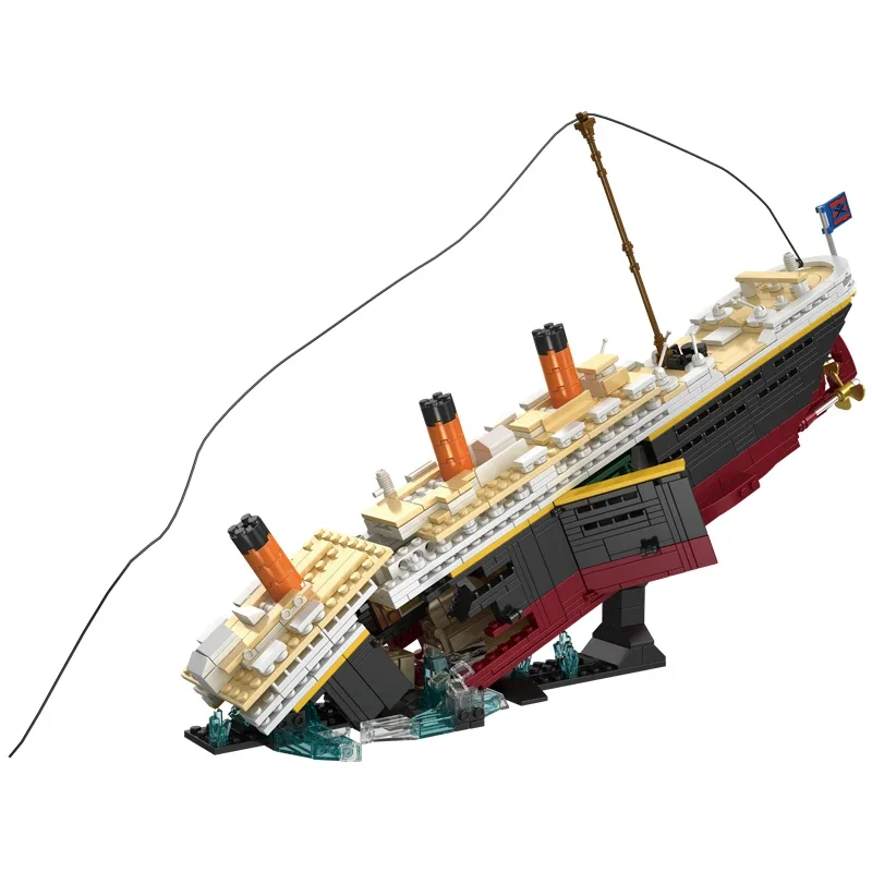 2288PCS Titanic Creative Luxury Cruise Ship Building Blocks Model MOC Idea Iceberg Ship Bricks Assembling Toys for Boys Gift Set