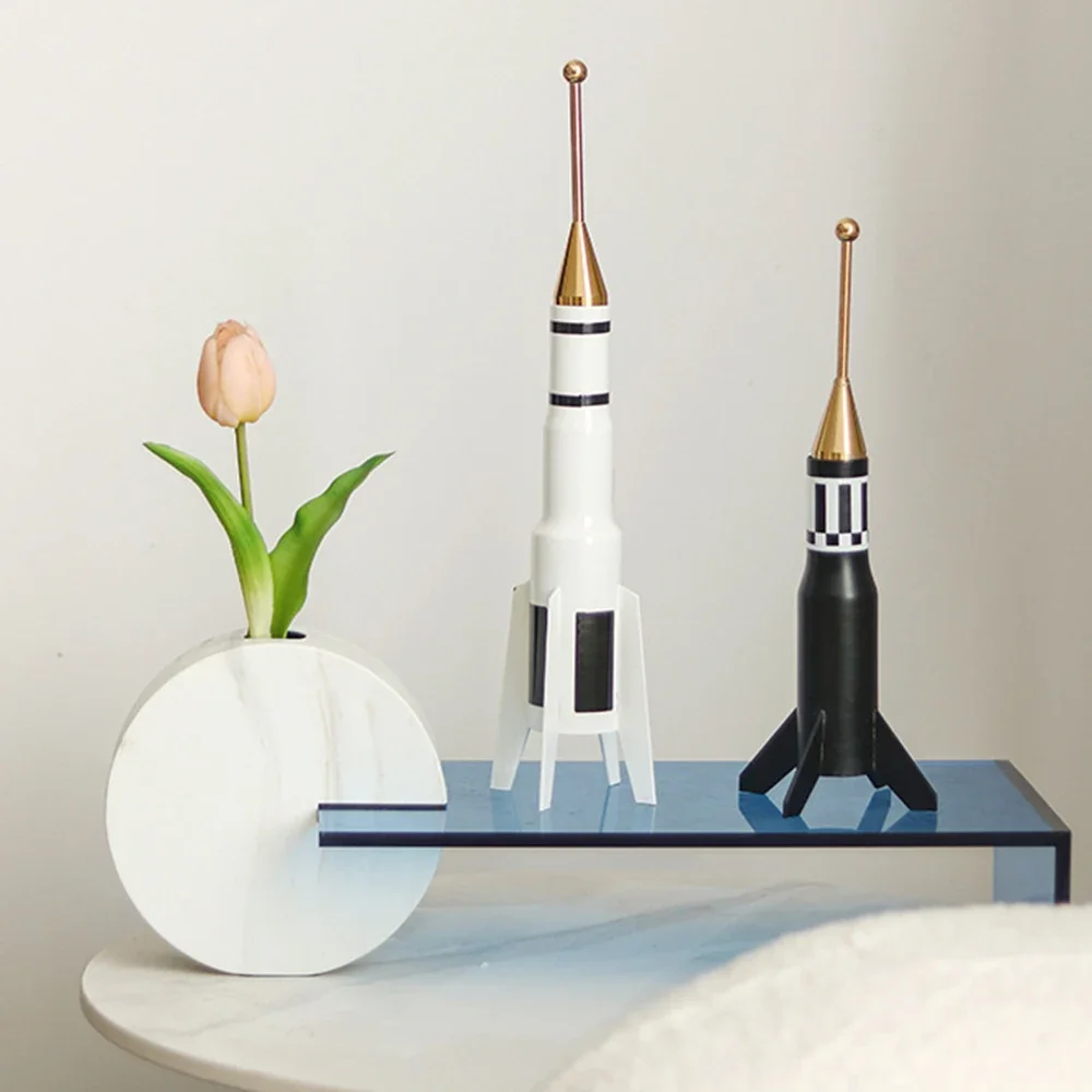 Creative Light Luxury Rocket Aerospace Model Craft Ornament Bookshelf TV Cabinet Resin Spacecraft Sculpture