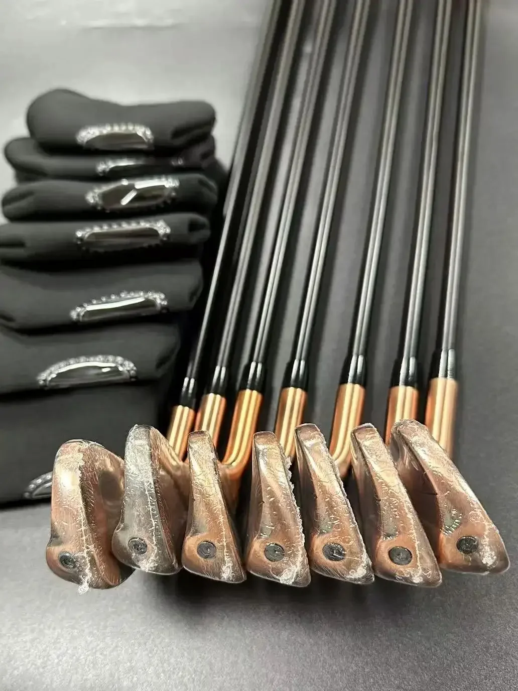 New Brand Golf Irons Copper Color Set P 790 456789p with Shaft and Grip P790 Golf Club Iron set 8pcs Head Cover