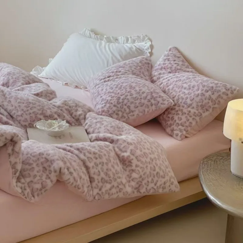 Girl Leopard Print Water Mink Four-piece Set Winter Warm Double-sided Milk Fleece Quilt Cover Bed Sheet Pillowcase Bedding Set