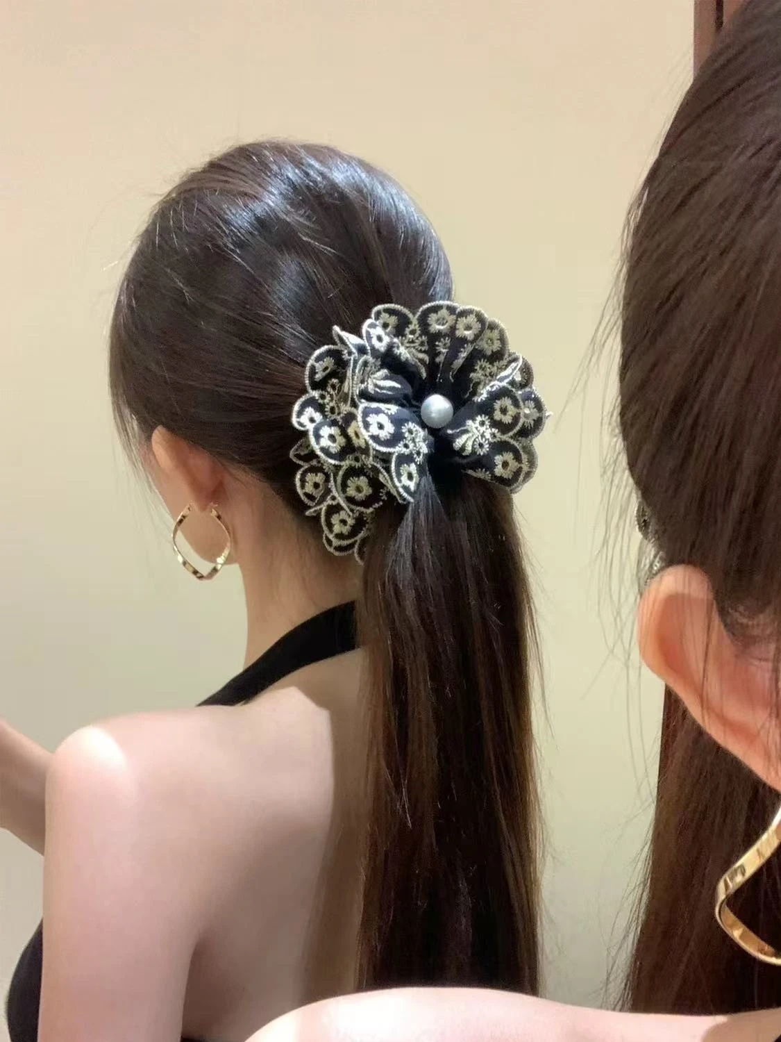1pc Retro black embroidery pattern pearl banana clip hair clip hair accessory,high-end ponytail temperament versatile and elegan