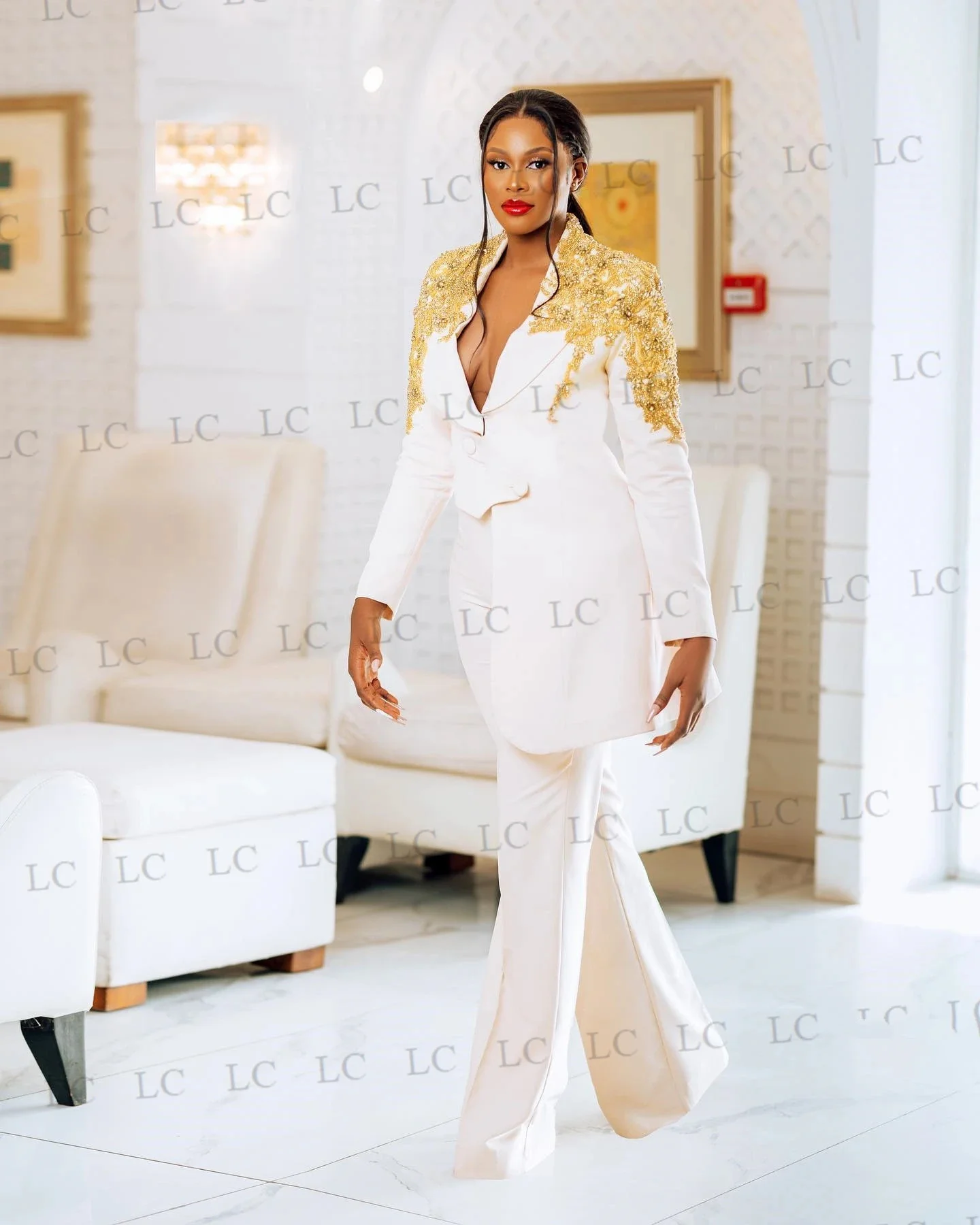 High Fashion Gold Appliques BeadWomen Suits 2 Pieces One Button Blazer Pants Peaked Lapel Plus Size Tailored Mother Of The Bride