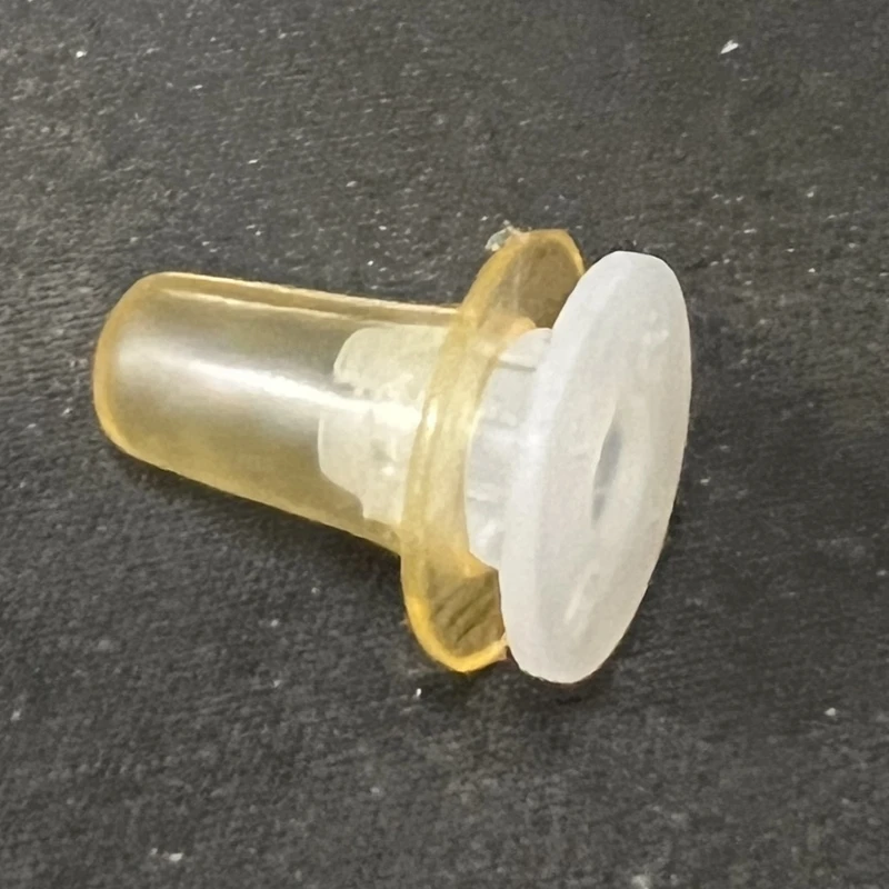 

1pc For Mitsubishi 1996-2007 Pajero V43 V73 V77 V93 V97 Reverse Light Retaining Clip MU000613