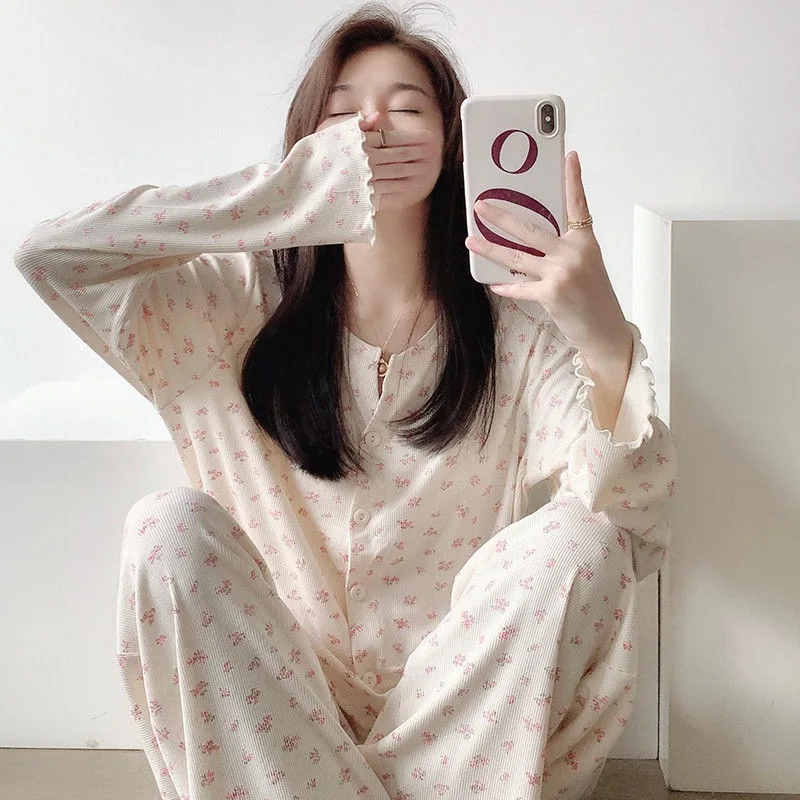 Retro All-Over Print Spring, Summer, And Autumn Pajamas for Women, Long-Sleeve Ice Silk Ribbed Cardigan, Loose Homewear Set