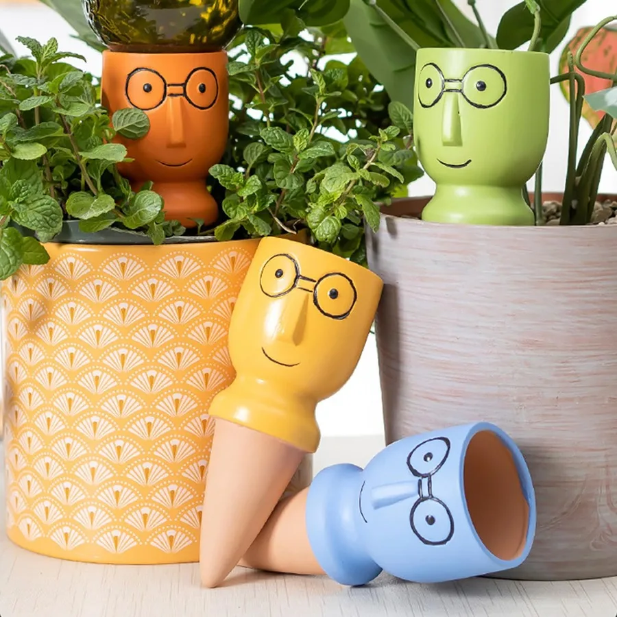 Paquete de 4 picos de riego de terracota, dispositivos de jardineras de autorriego para vacaciones, humedad continua con sistema de riego de liberación lenta