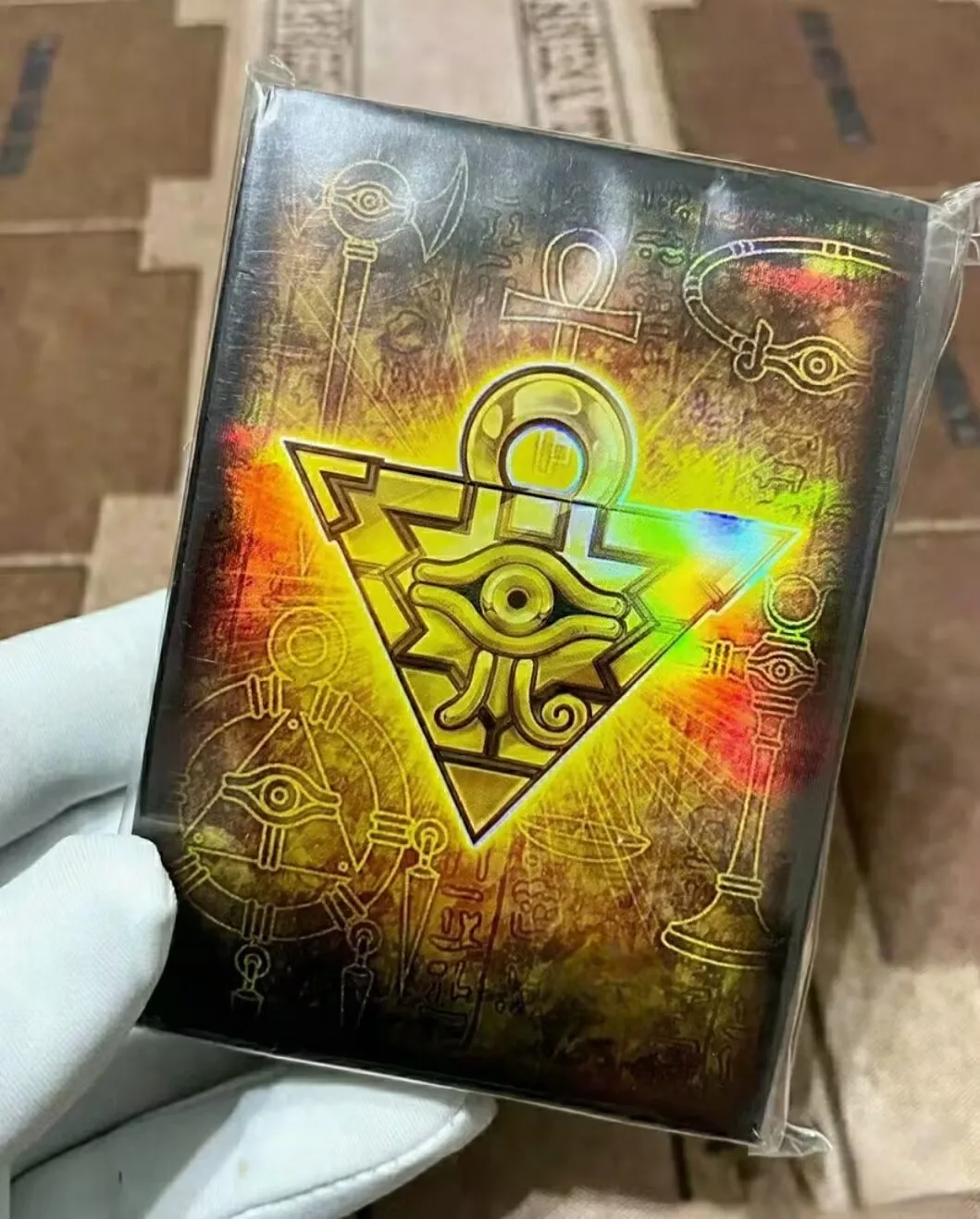 100枚入り-遊戯王-コナミ-デュエルモンスターズ-ゴールドミレニアムパズル-公式コレクション-シールドカードプロテクター-デュエリストスリーブ