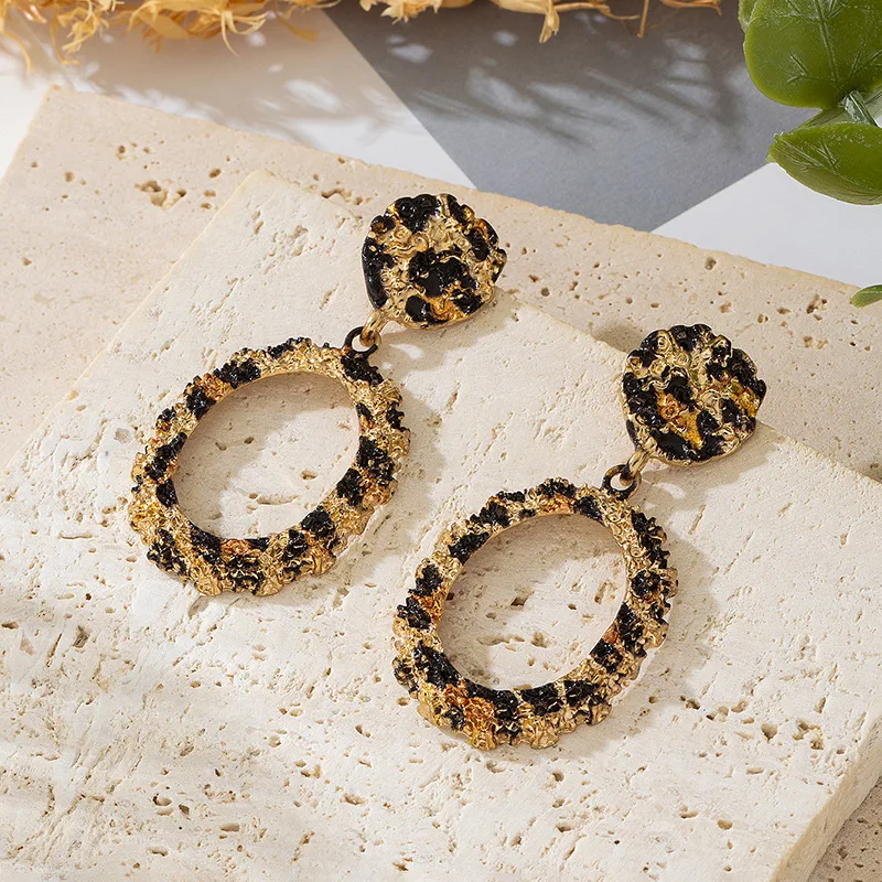 Orecchini per le donne Esagerato Stampa leopardata Retro Irregolare Rilievo Geometria Accessori per le orecchie Regalo del partito OL Gioelleria raffinata e alla moda AE231