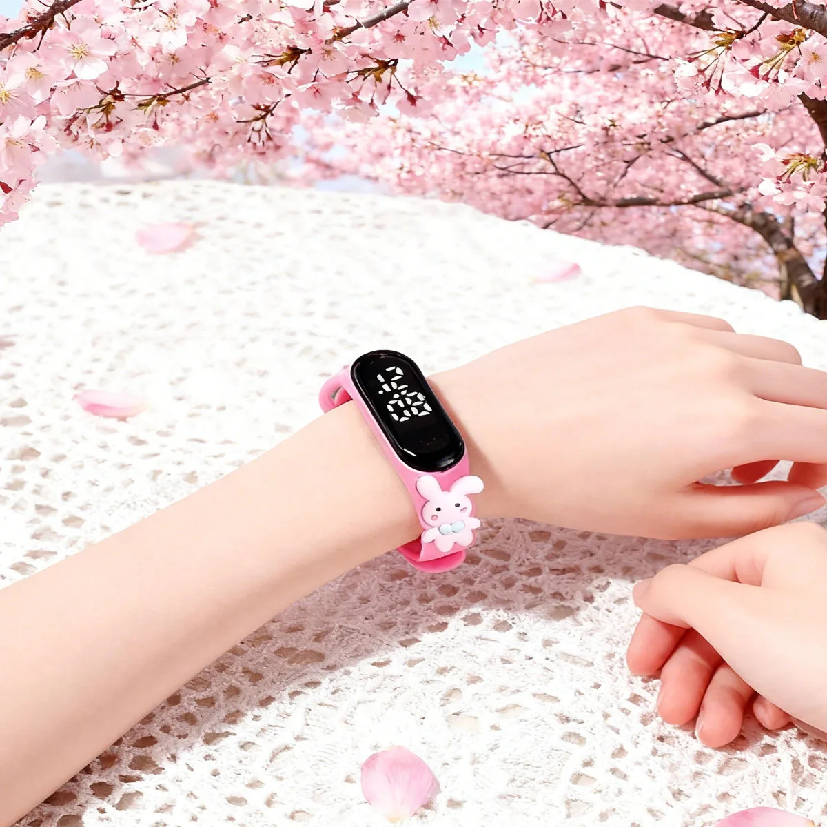 

1/4pcs-Kids Cartoon Digital Watch Fashion Electronic Wristwatch with Clear Display Perfect Festival Birthday Gift